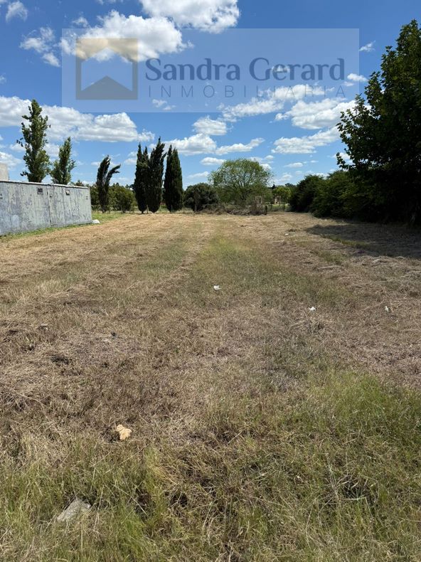 EXCELENTE LOTE EN VILLA JARD&Iacute;N&ndash;BARRIO EL ESCORIAL